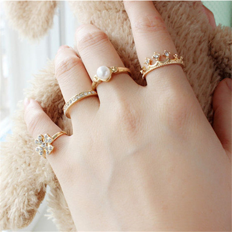 Pearls Bowknot Crown Gold Plated Ring for Women 5 Pcs Rings Set wr-