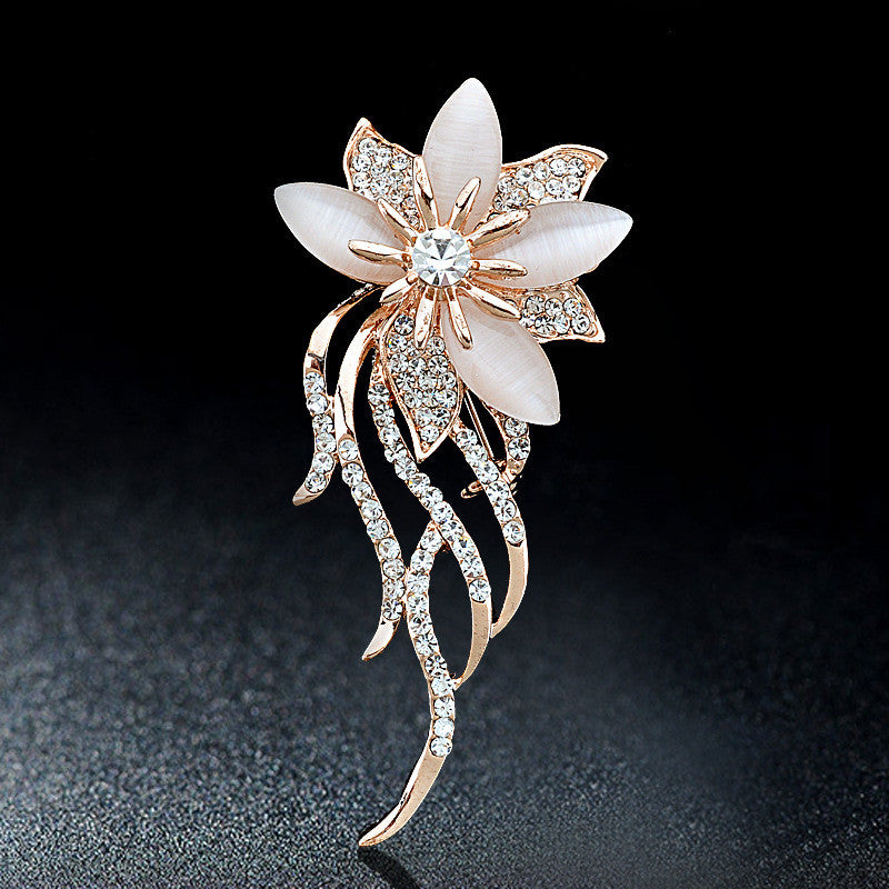 Fashionable Opal Stone Flower Brooch