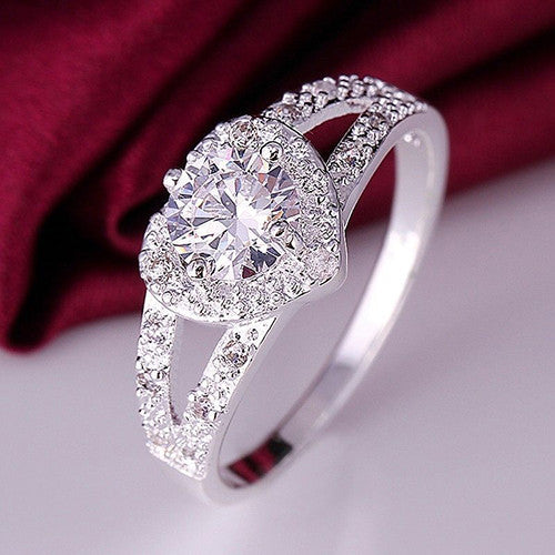 Silver Plated Heart Shaped Crystal Ring wr-