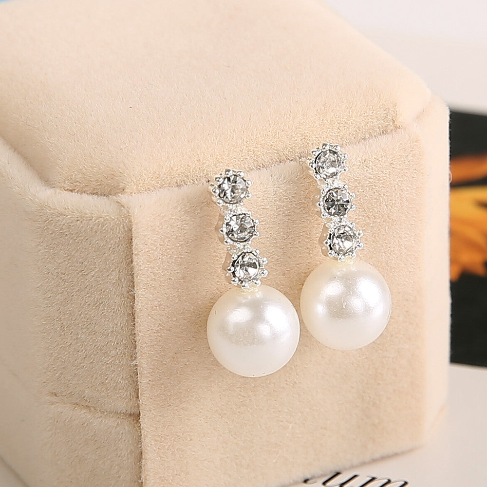 Beautiful Auger Pearl Earrings