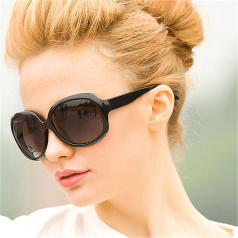 Business Luxury Style Fashion Round Sunglasses for Women