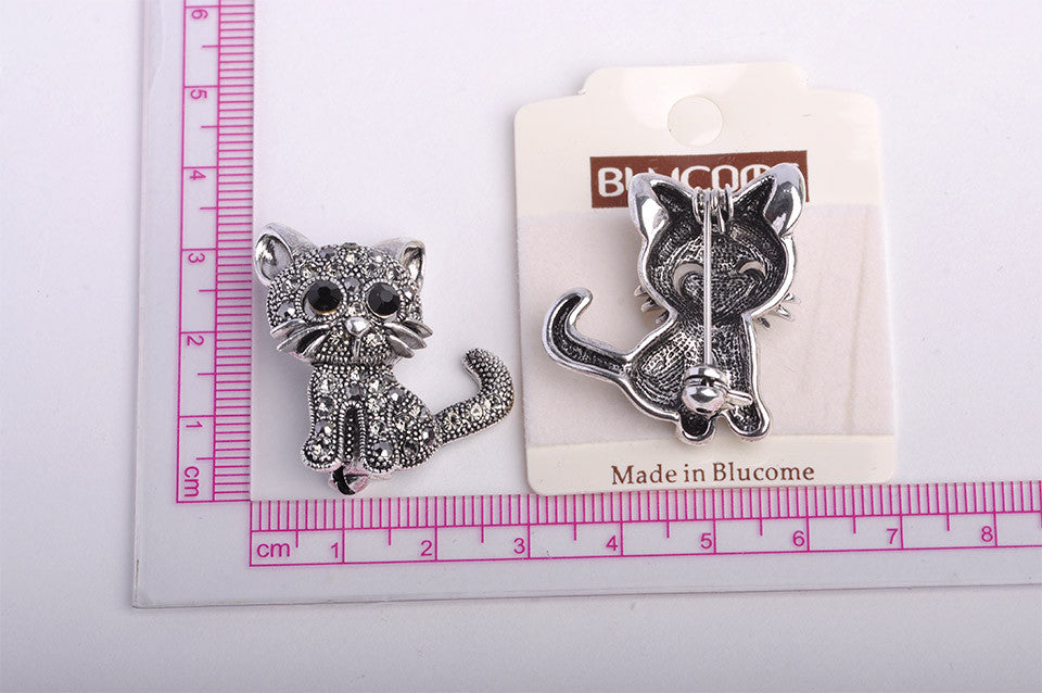 Cute Little Cat Brooches Pin Up Jewelry
