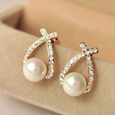 Glossy Pearl Earrings Personality Rhinestone