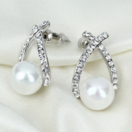 Glossy Pearl Earrings Personality Rhinestone