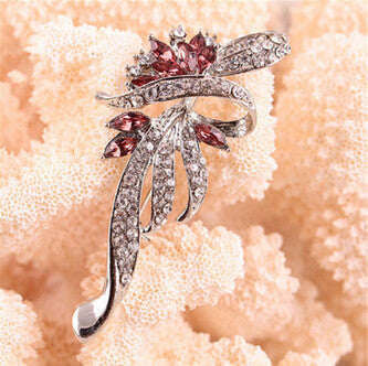 Lovely Crystal Brooches For Women Fashion Jewelry