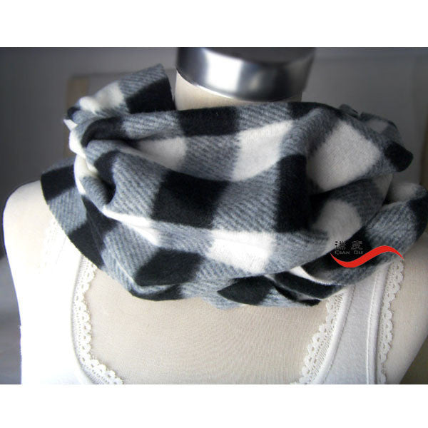White&Black Plaids Warm Wool Fleece Unisex Scarves